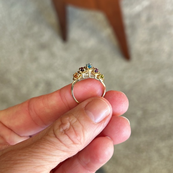 Genuine Peridot, Amethyst, Citrine,Topaz and Garnet in 10k gold ring - Picture 14 of 16